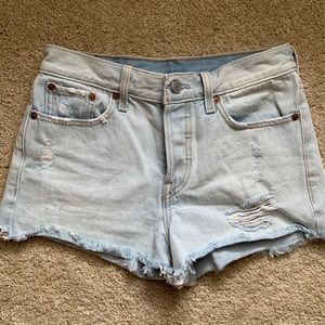Levi Light Denim Short